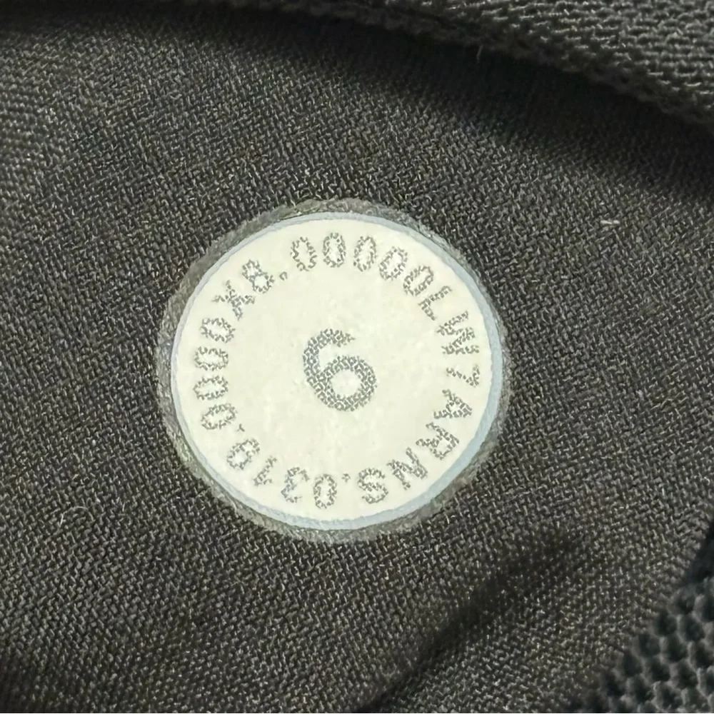 Lululemon On The Fly Short *Woven *2.5